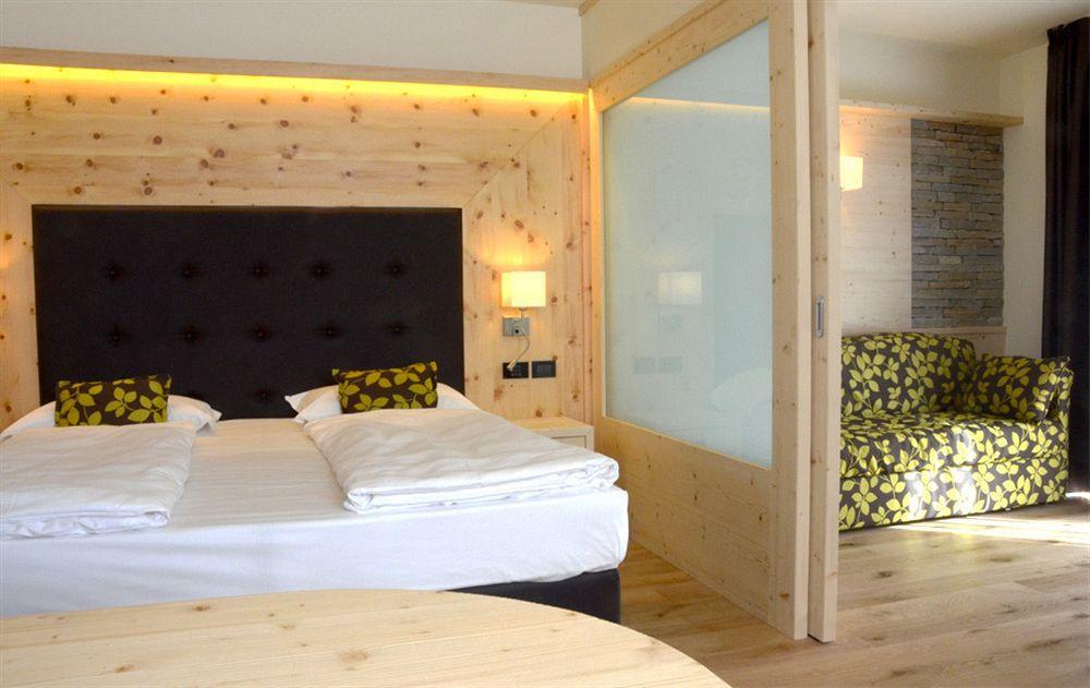 Alpholiday Dolomiti Wellness & Family Hotel Dimaro Luaran gambar