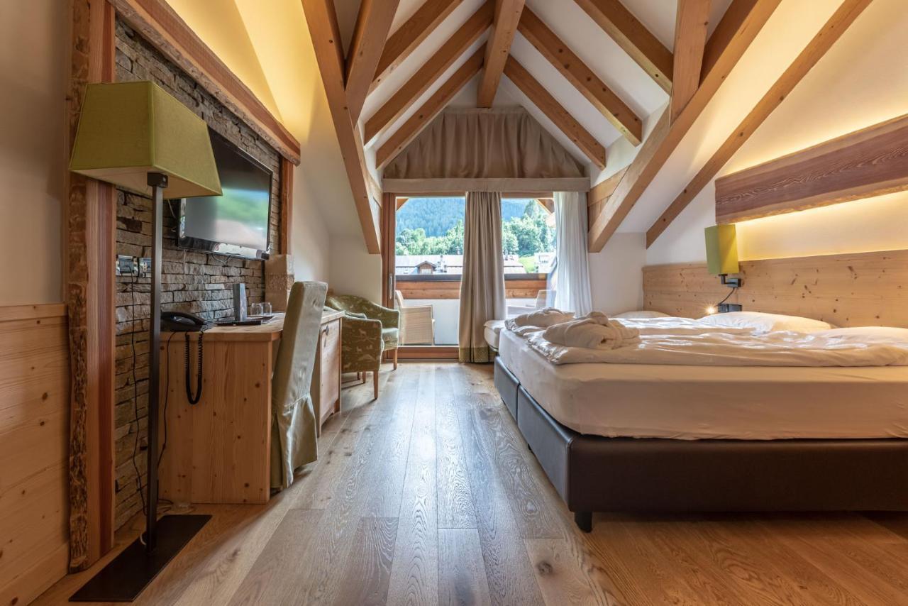 Alpholiday Dolomiti Wellness & Family Hotel Dimaro Luaran gambar