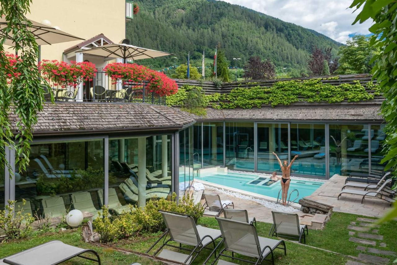 Alpholiday Dolomiti Wellness & Family Hotel Dimaro Luaran gambar