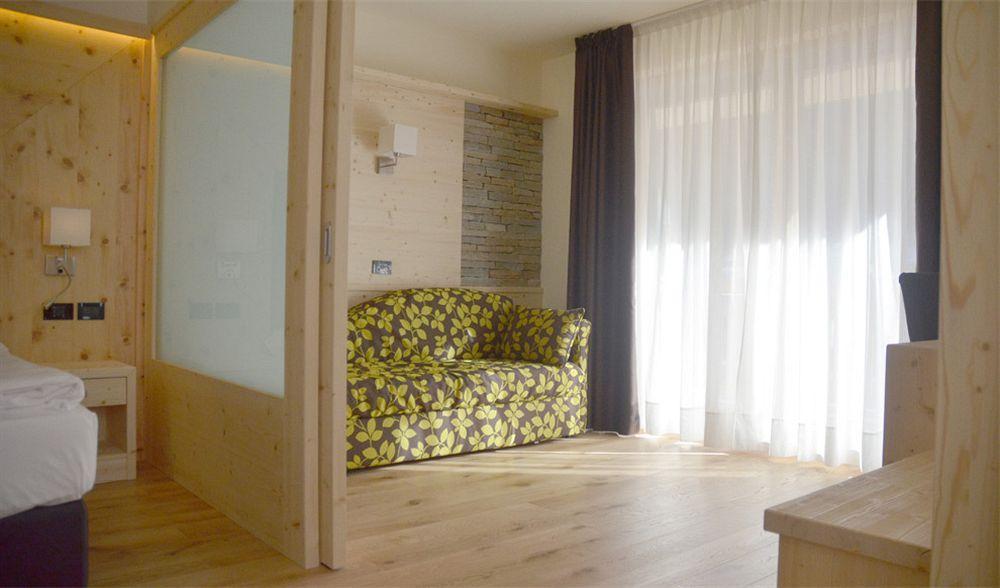 Alpholiday Dolomiti Wellness & Family Hotel Dimaro Luaran gambar