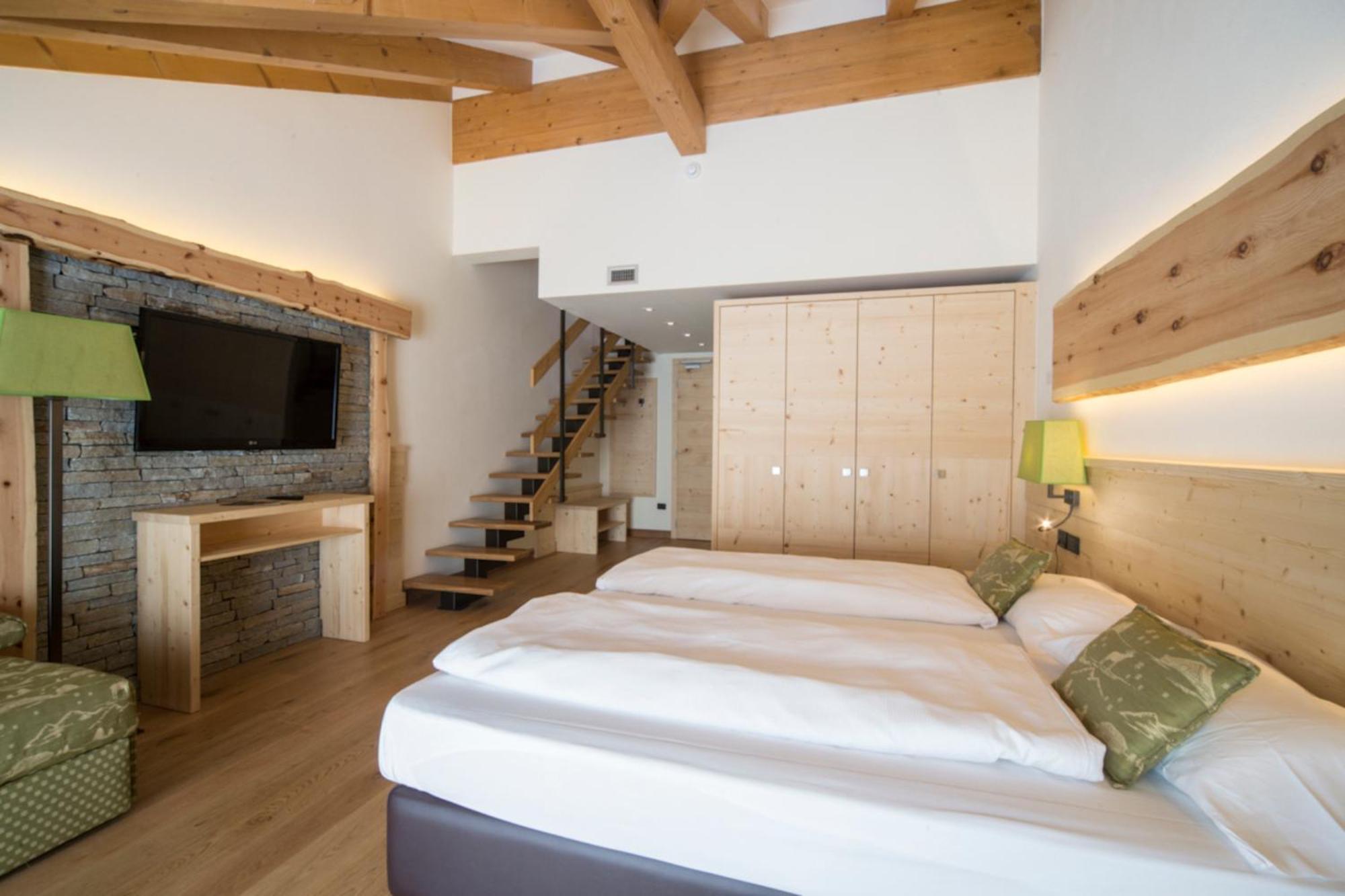 Alpholiday Dolomiti Wellness & Family Hotel Dimaro Bilik gambar