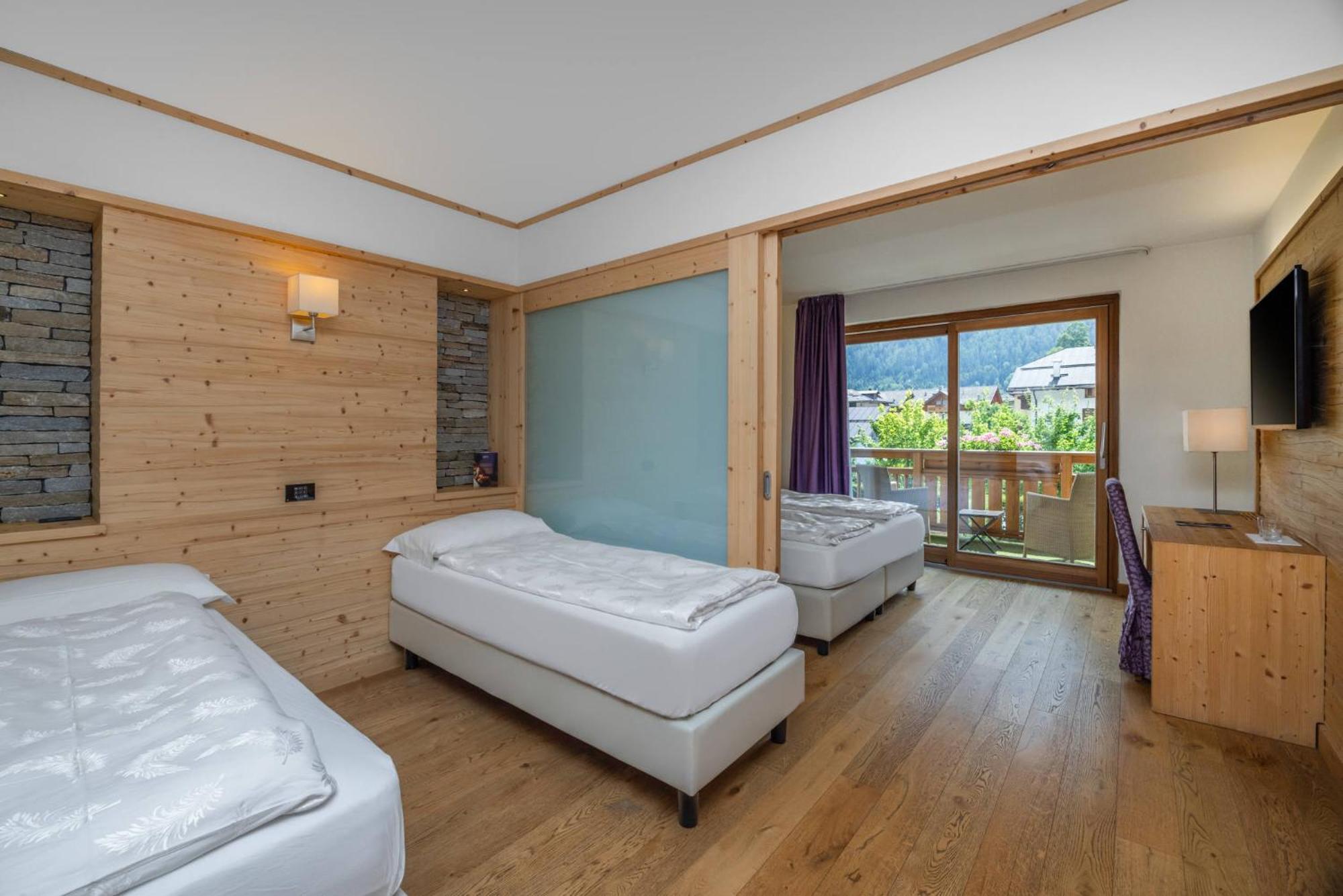 Alpholiday Dolomiti Wellness & Family Hotel Dimaro Bilik gambar