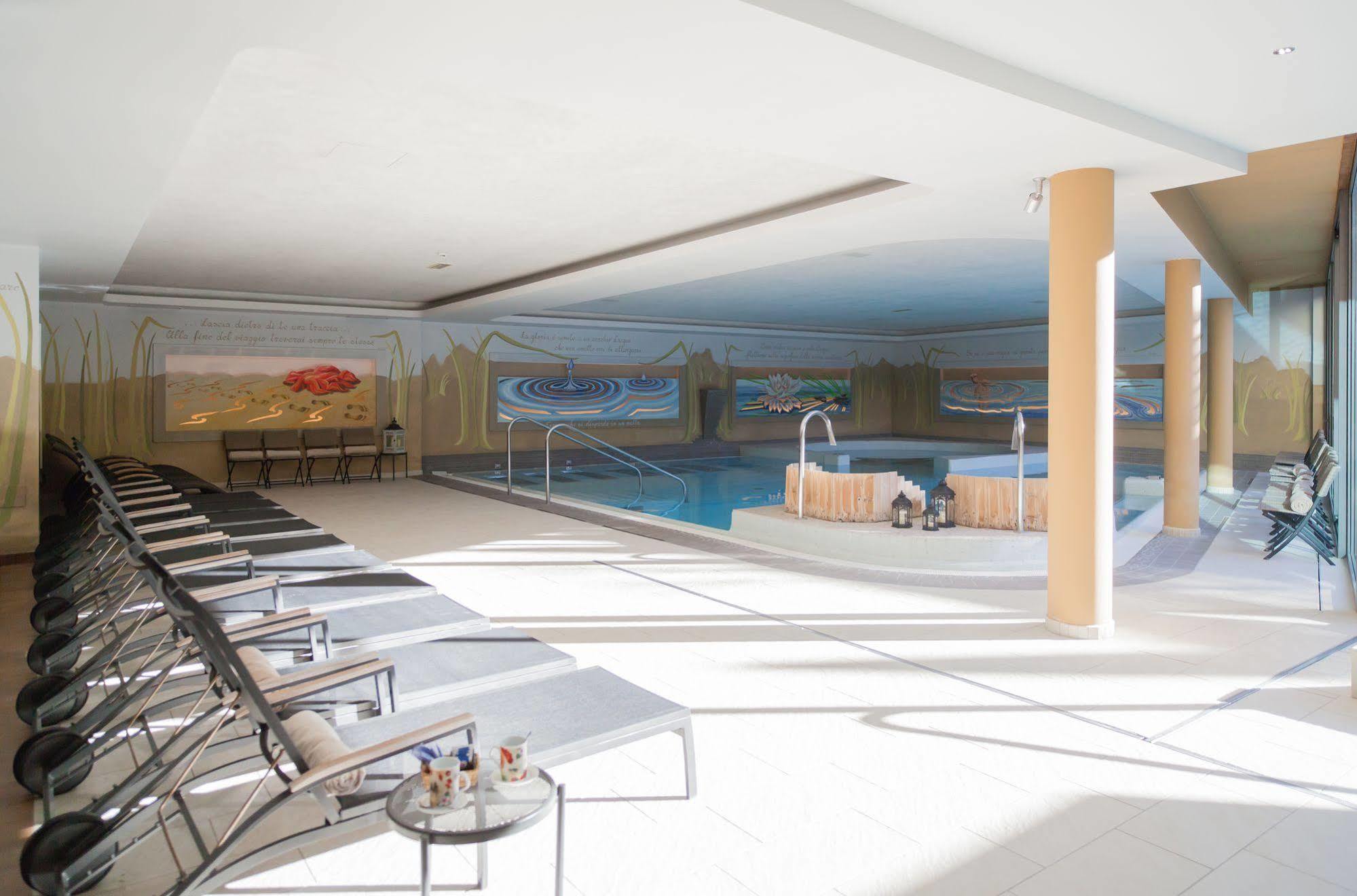 Alpholiday Dolomiti Wellness & Family Hotel Dimaro Luaran gambar