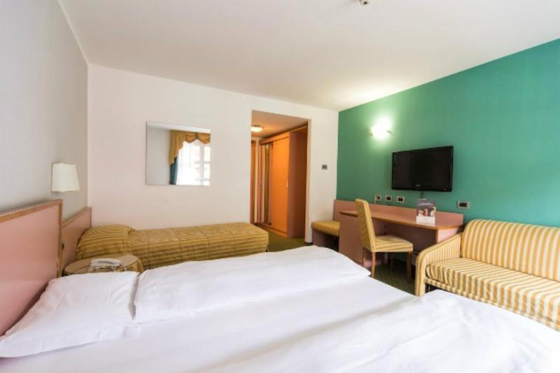Alpholiday Dolomiti Wellness & Family Hotel Dimaro Luaran gambar
