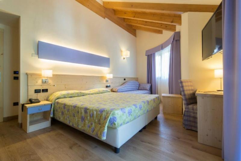 Alpholiday Dolomiti Wellness & Family Hotel Dimaro Luaran gambar