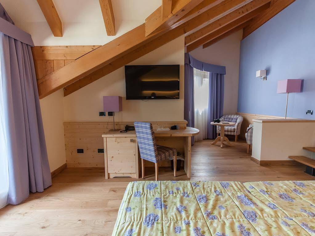 Alpholiday Dolomiti Wellness & Family Hotel Dimaro Luaran gambar