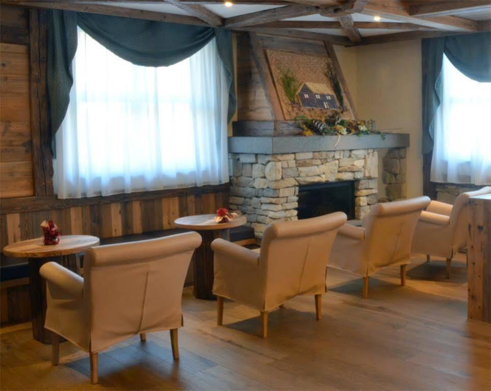 Alpholiday Dolomiti Wellness & Family Hotel Dimaro Luaran gambar