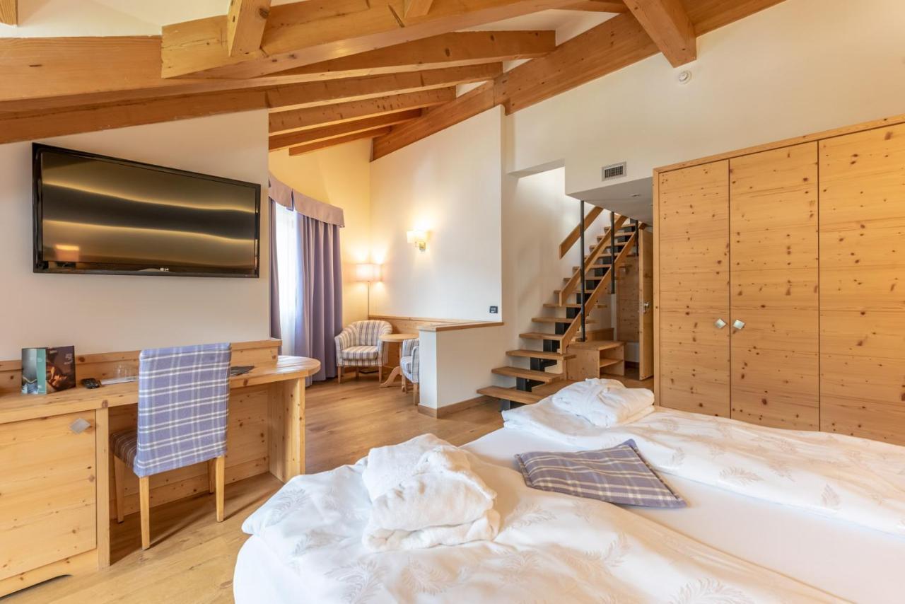 Alpholiday Dolomiti Wellness & Family Hotel Dimaro Luaran gambar